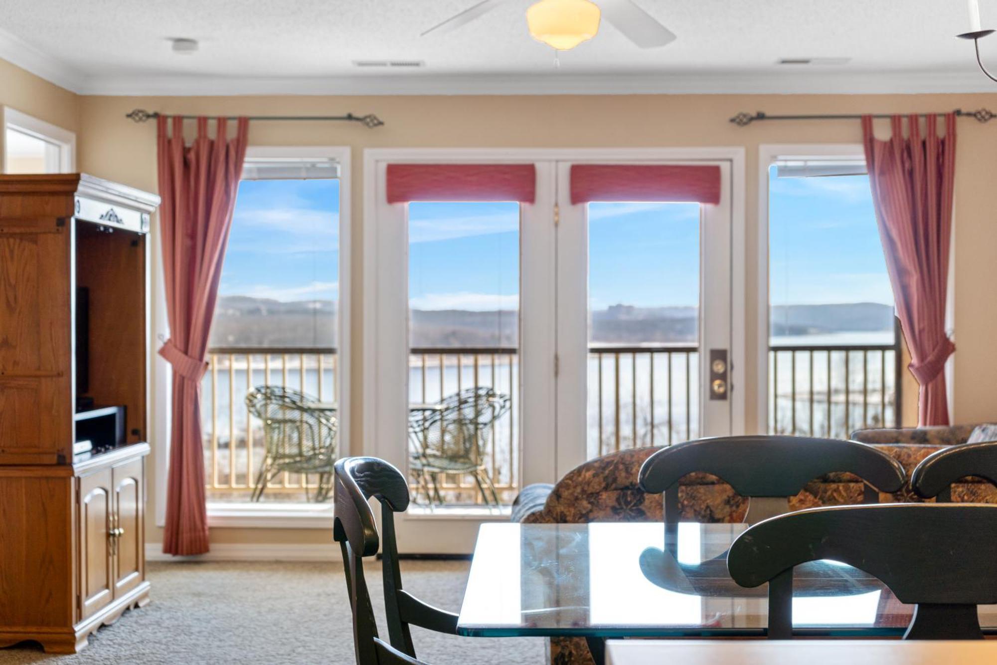 Rock Lane Resort & Marina Indian Point Room photo